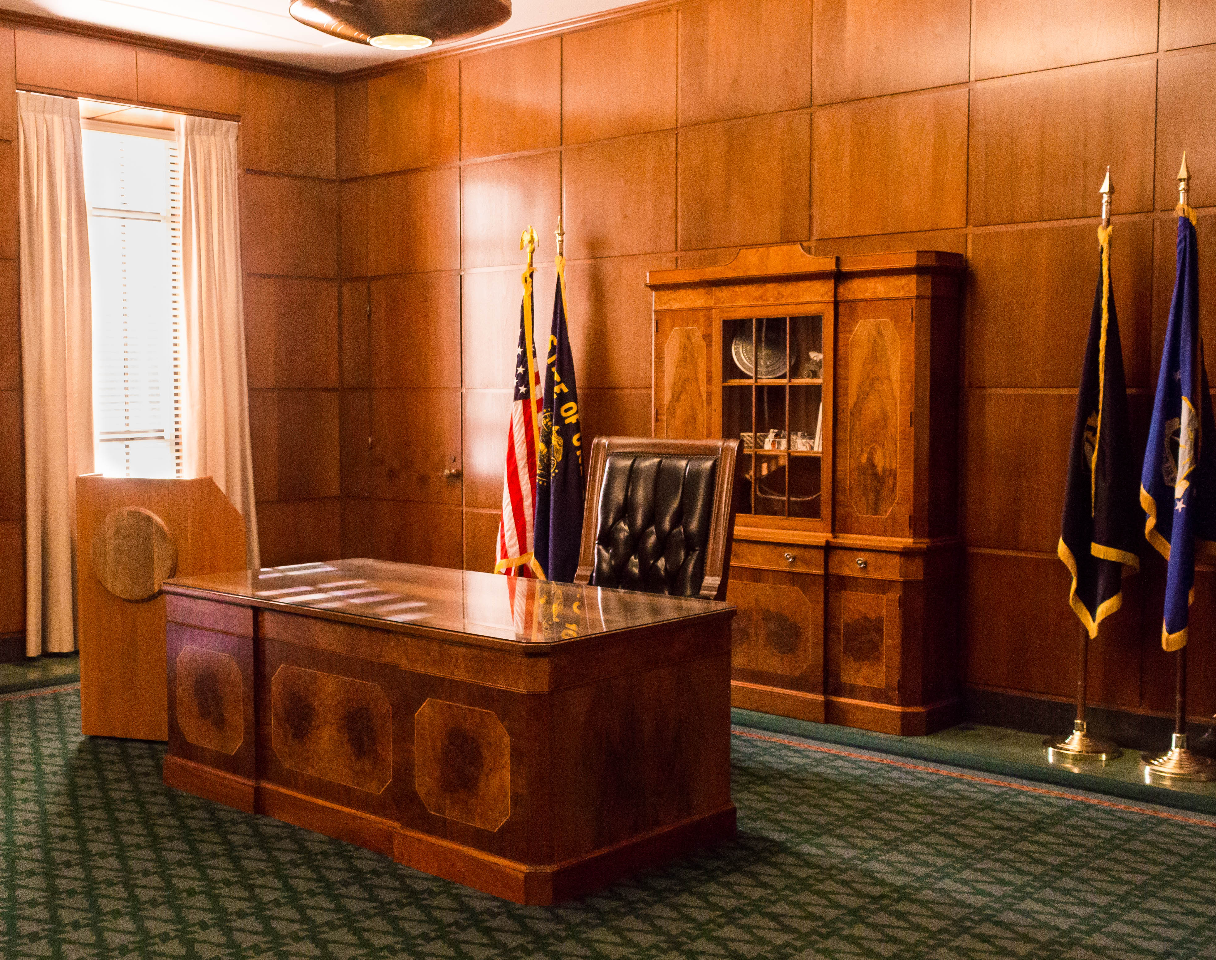 A new governor for Oregon