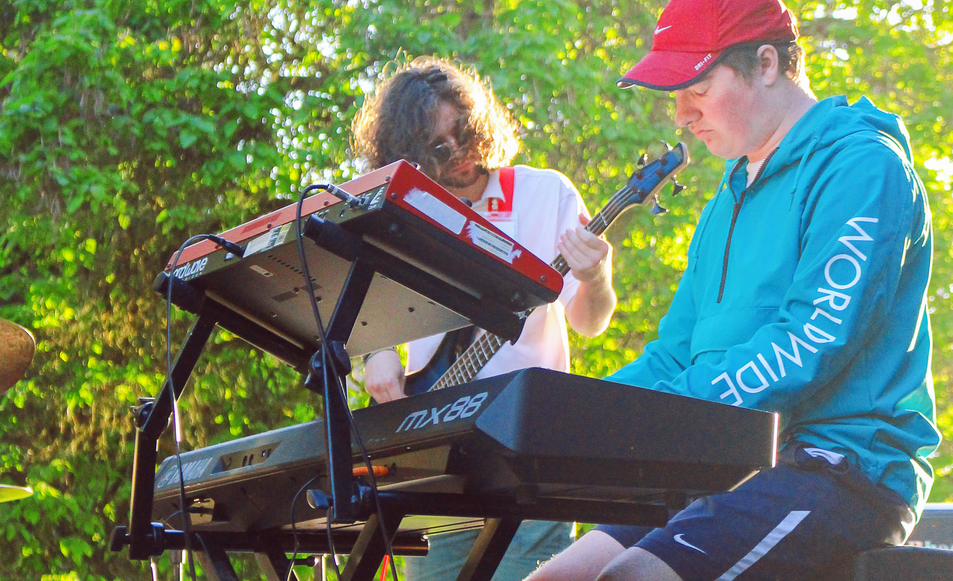 BonnaWOU takes the Grove