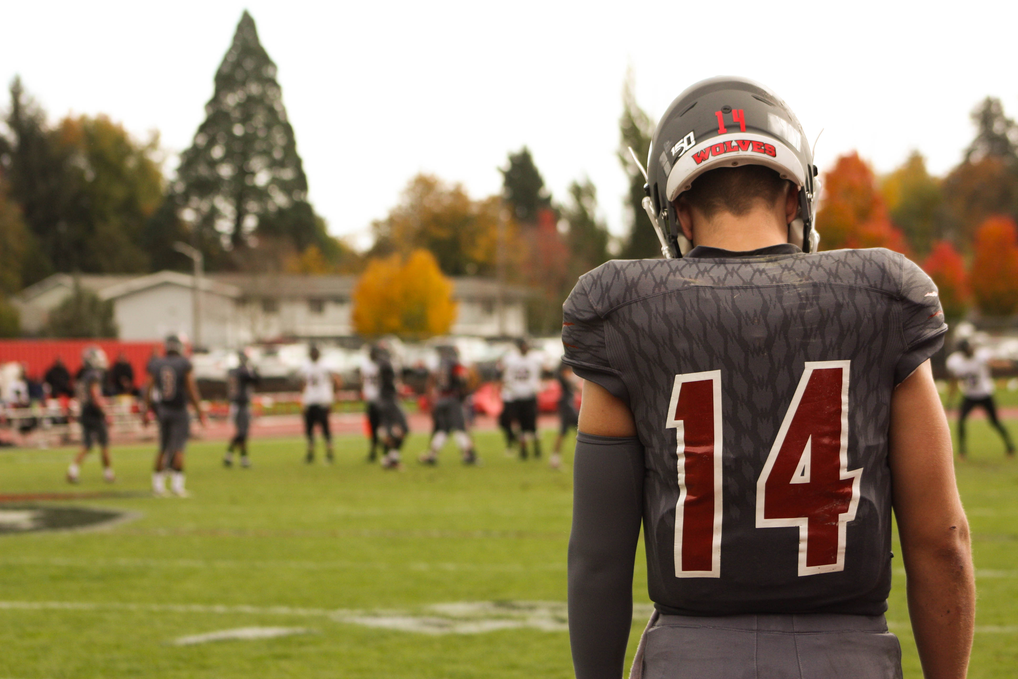Western Football defeated in Homecoming nail-biter versus Central